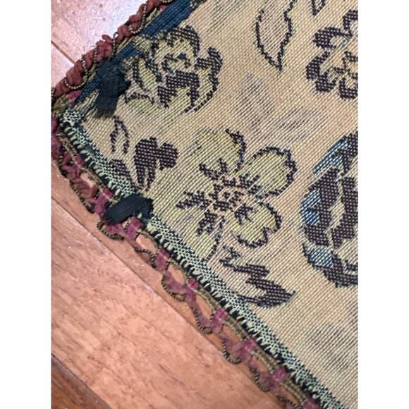 Vintage Floral Tapestry Table Runner - Elegant Home Decor - 36" x 17" - Picture 7 of 11
